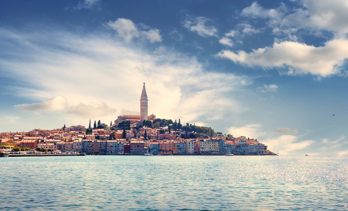 Altstadt von Rovinj am Meer in Istrien