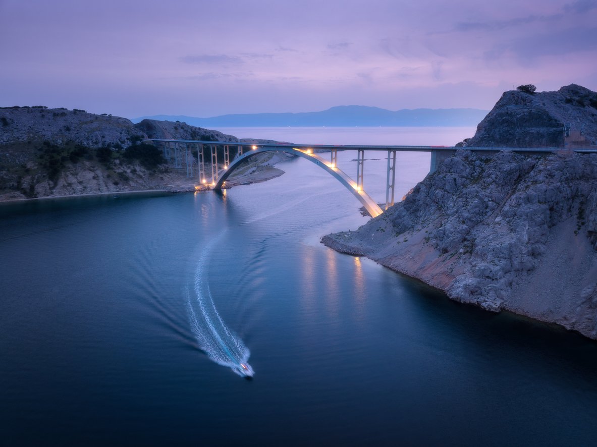 Brücke zur Insel Krk in der Kvarner Bucht in Kroatien