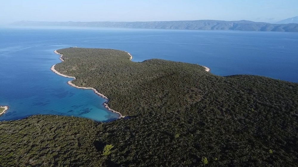 Schönes und großes Grundstück an der Bucht in direkter Lage zum Meer - Panorama Scouting - G439