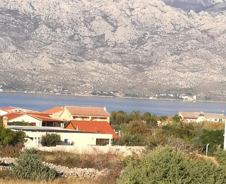 Berg- und Meerblick des Grundstücks G478 bei Zadar.