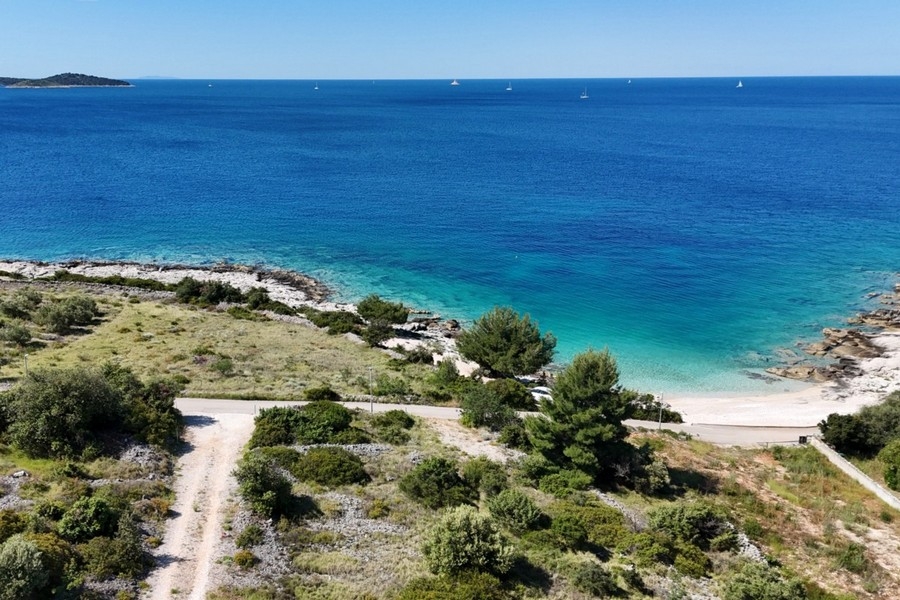Meerblick vom Baugrundstück an der Adriaküste