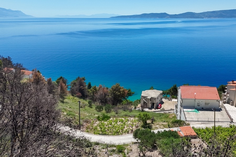 Grundstück mit Blick auf die Insel Brac
