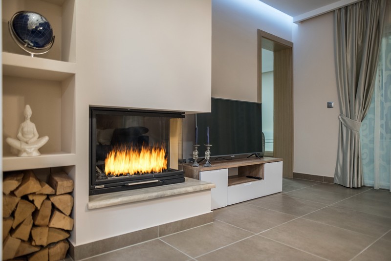 Sicht auf die Küchenzeile mit Kochblock der Villa H1581 in der Region Zadar.