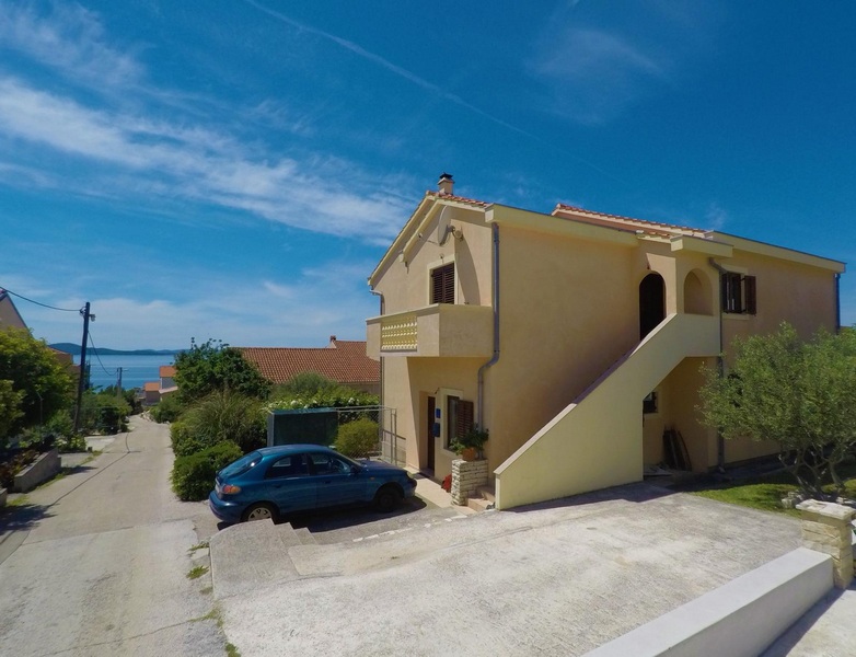 Mehrfamilienhaus mit Meerblick in Kroatien, Region Zadar zum Verkauf - Panorama Scouting.