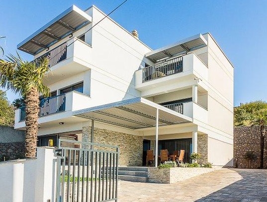 Moderne Villa in Kroatien zum Verkauf - Panorama Scouting Immobilien.