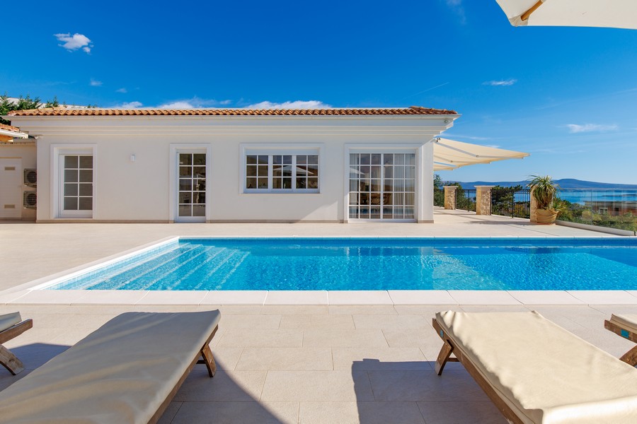 Luxusvilla mit Infinity-Swimmingpool und Meerblick in Kroatien zum Verkauf - Panorama Scouting.