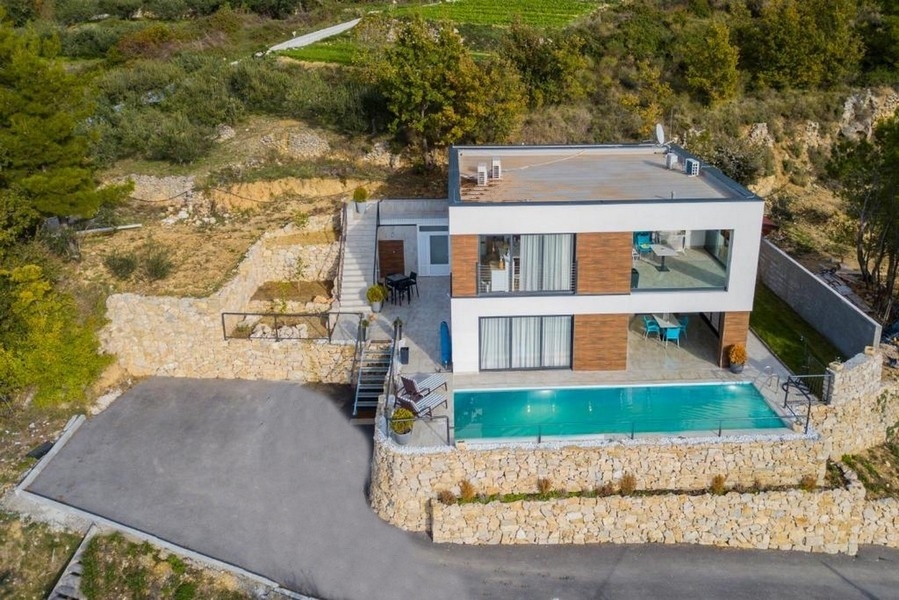 Villa kaufen in Kroatien, Mittel-Dalmatien, Split - Panorama Scouting Immobilien H2153, Kaufpreis: 750.000 EUR - Bild 1