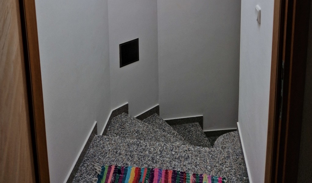 Treppe ins Obergeschoss