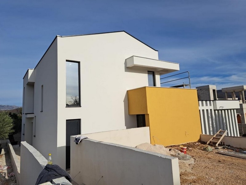 Rückseite der Villa H2489 in Kroatien.