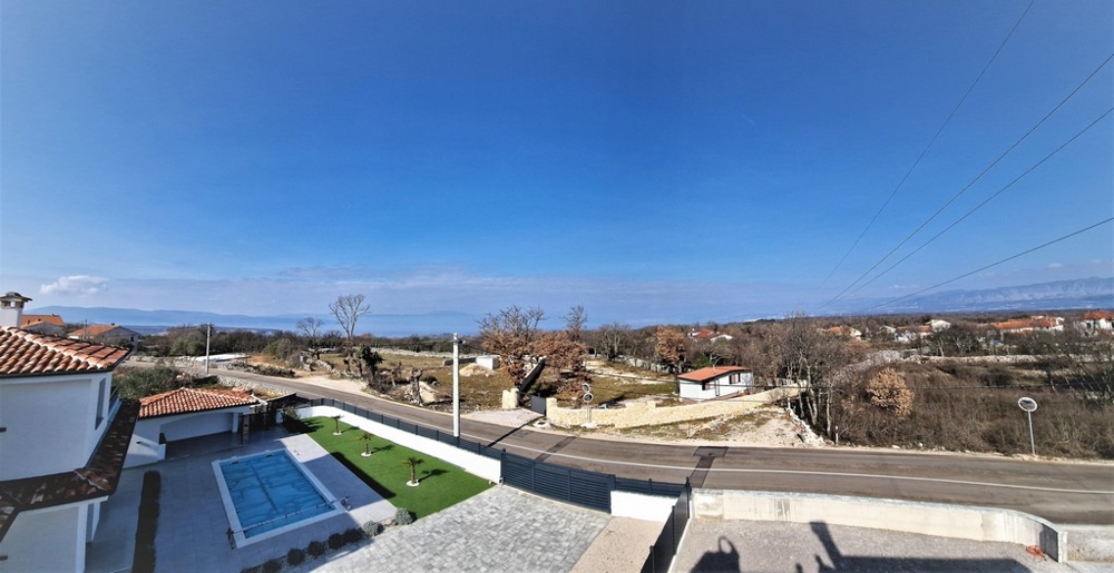 Meerblick der Immobilie H2528, die auf der Insel Krk in Kroatien zum Verkauf steht.