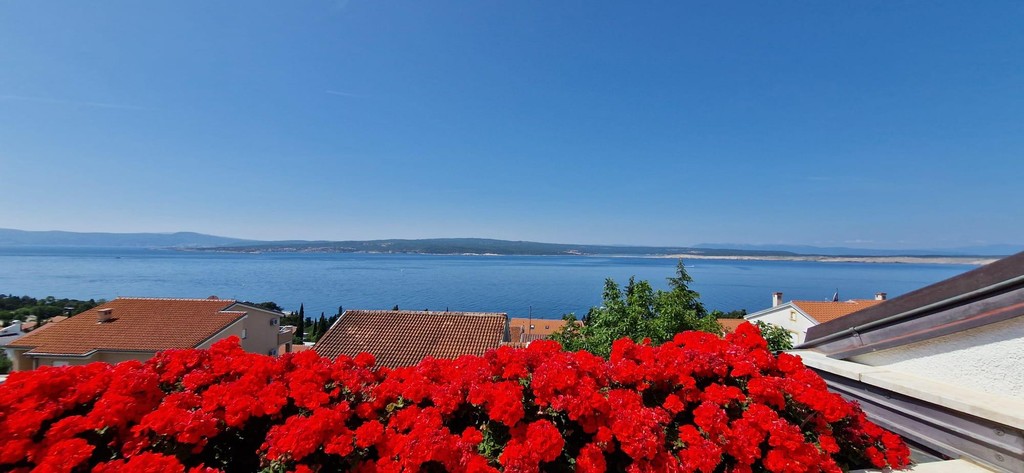 Haus mit vier Wohnungen und Meerblick in Dramalj bei Crikvenica