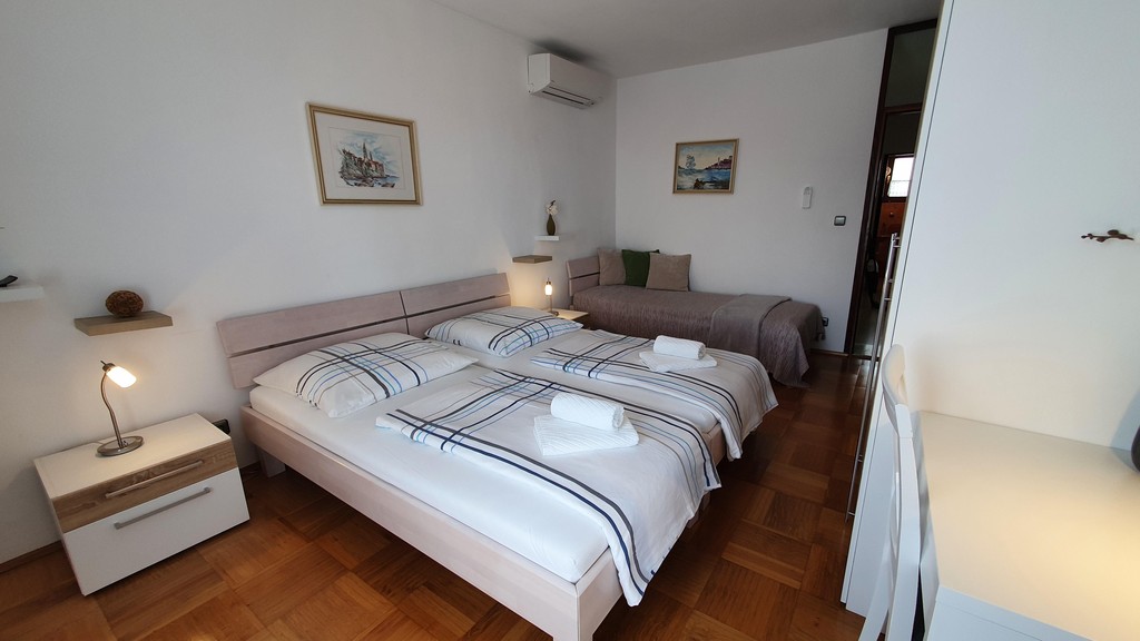 Schlafzimmer mit Klimaanlage