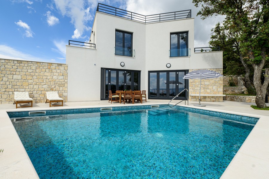 Schöne Villa mit traumhaften Ausblick und Pool - Insel Brac, Panorama Scouting H2757