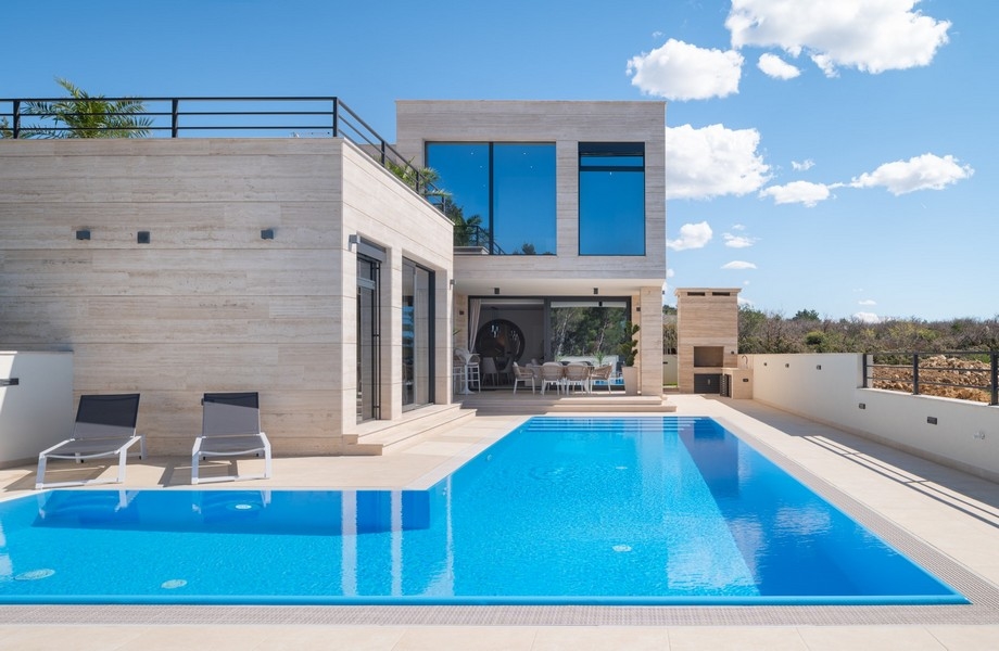Villa zum Verkauf in Razanac, Zadar, Kroatien - Modernes Design mit Pool und Terrasse