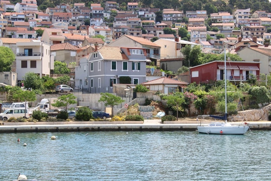 Haus am Meer in Sibenik, Kroatien kaufen - Panorama Scouting H3012.