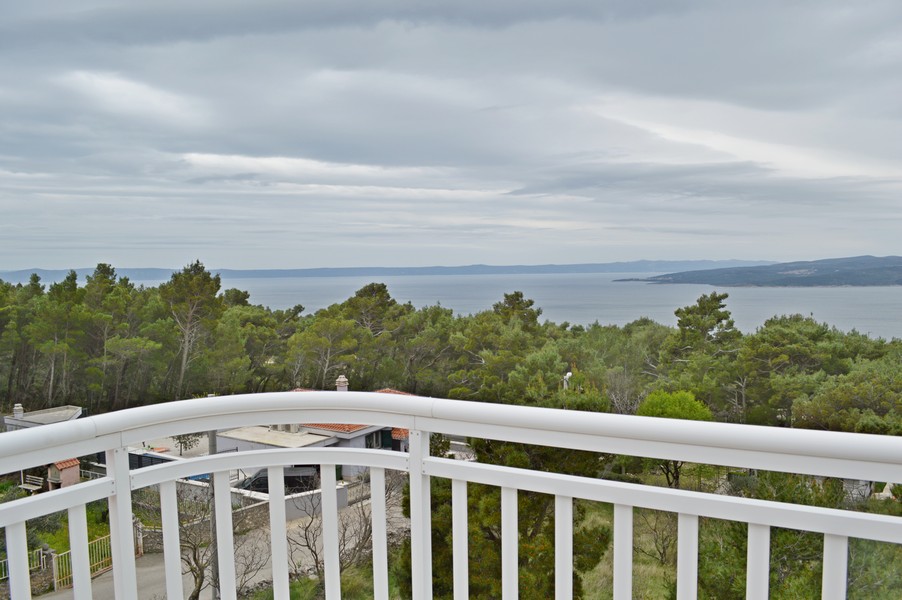 Meerblick des Hauses H3036, das bei Makarska in Kroatien zum Verkauf steht.