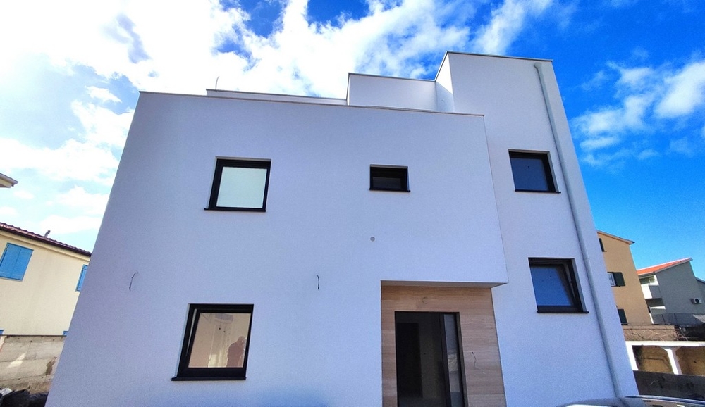 Eingangsbereich des Hauses H3569, das in Kroatien zum Kauf steht.