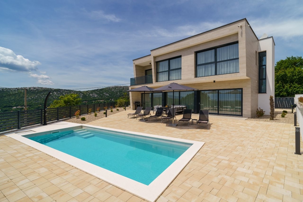 Villa mit Pool kaufen in Kroatien.
