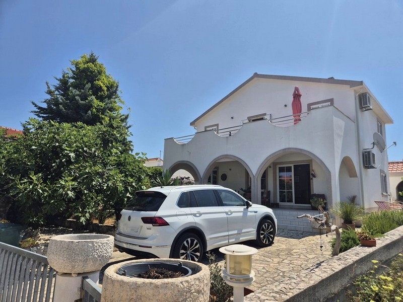 Haus kaufen in Rogoznica, Kroatien.