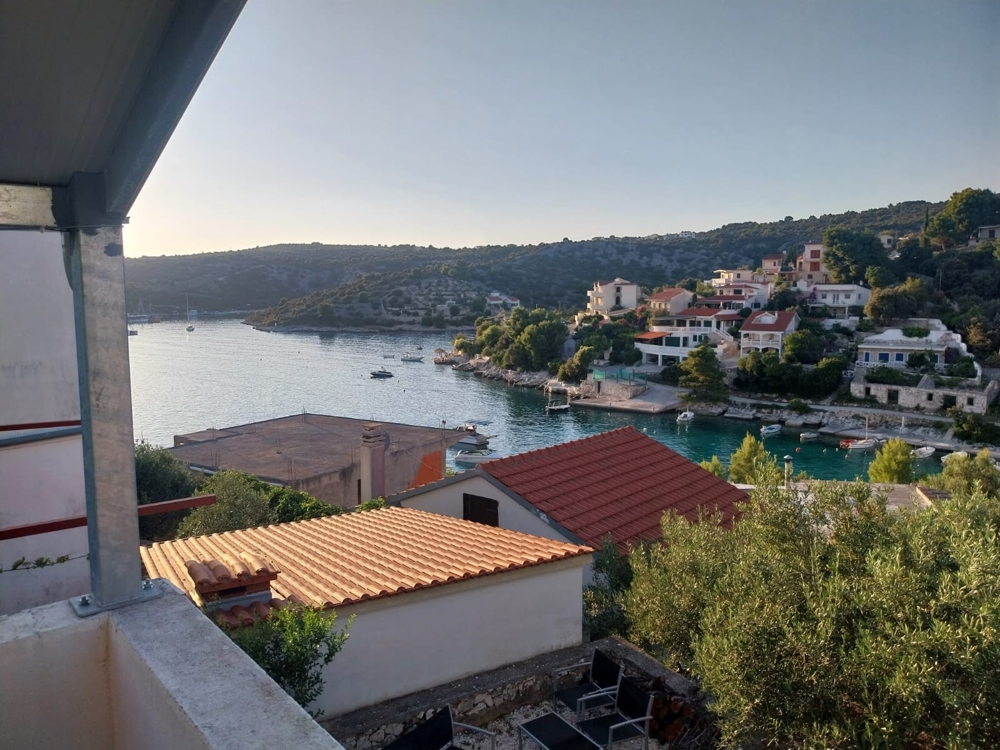 Immobilie nahe dem Meer bei Rogoznica in Kroatien - Panorama Scouting H3631.