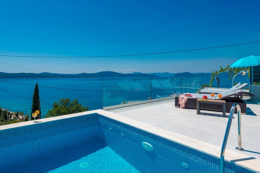 Pool und Meerblick der Immobilie H3641 in Kroatien.