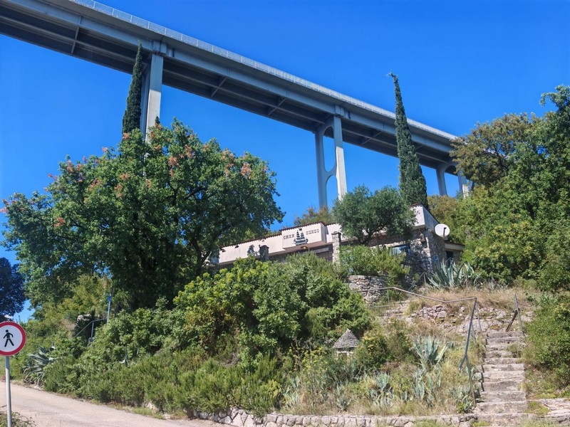 Brücke nach Krk und Blick auf die Immobilie H3700