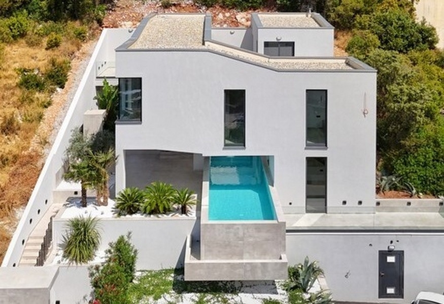 Villa mit Infinity-Pool in Kroatien zum Verkauf.