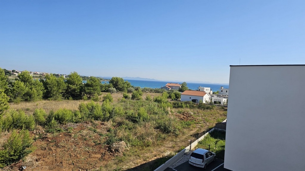 Meerblick vom Balkon der Neubau-Villa H3778 nahe dem Strand von Privlaka.