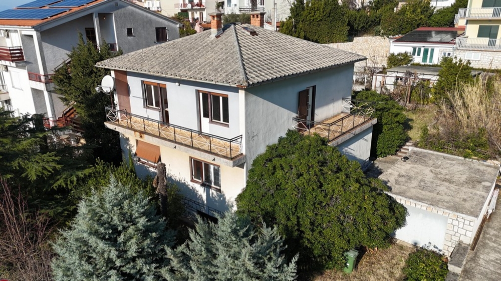 Haus zur Renovierung in Kroatien zum Verkauf.