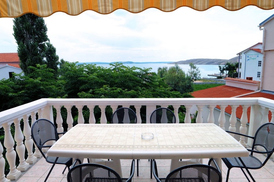 Meerblick von der Terrasse der Immobilie H3790 auf Pag in Kroatien.