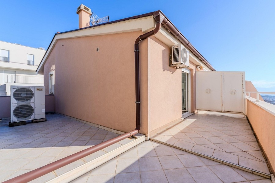 Dachterrasse mit Meerblick in Crikvenica Kvarner Bucht