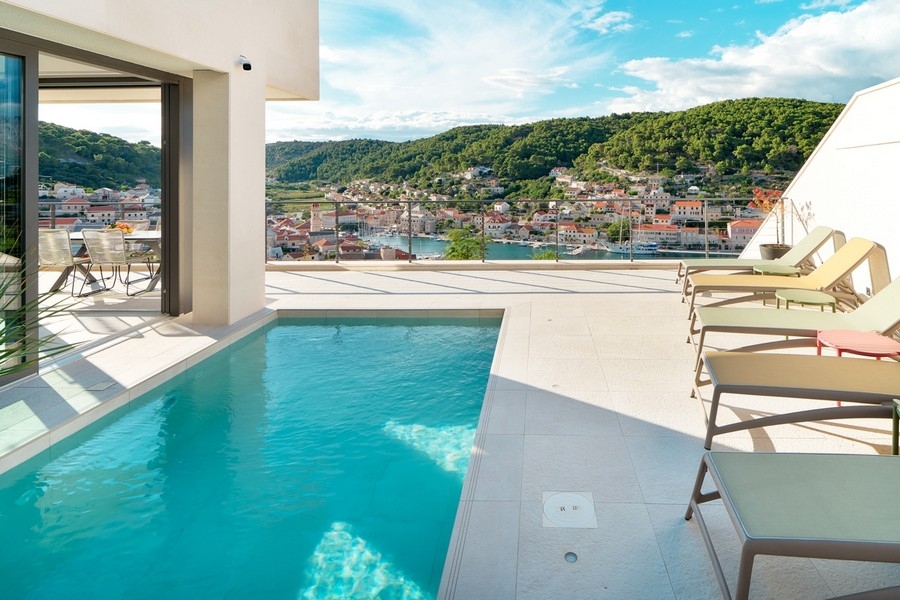 Villa mit Pool in Kroatien zum Verkauf - Insel Brac H3822.