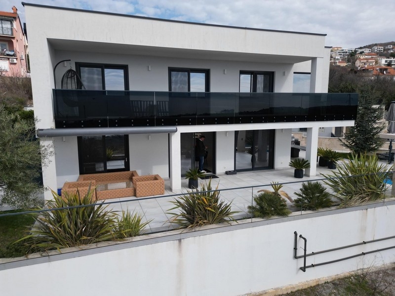 Moderne Villa H3833 mit Pool und Meerblick in Crikvenica