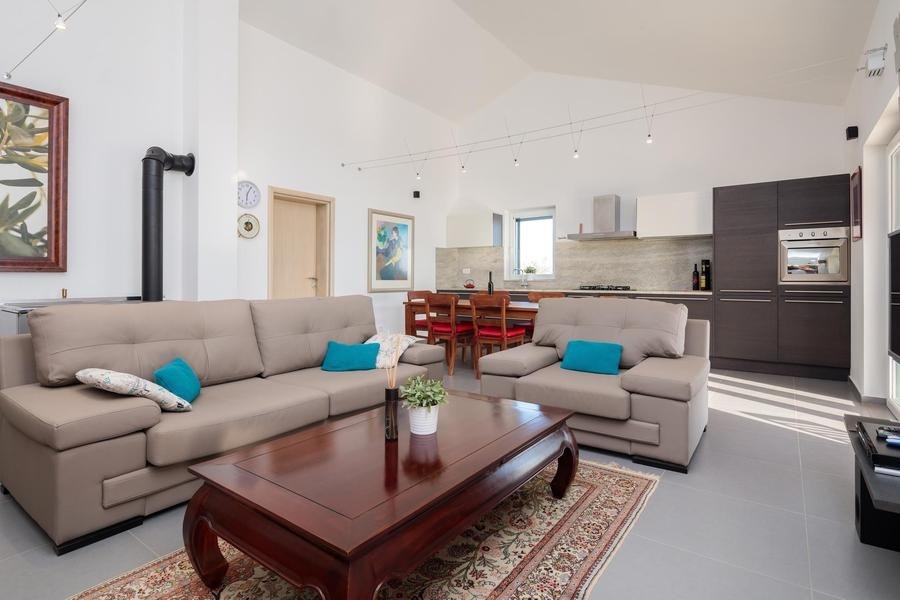 Wohnbereich mit offener Küche