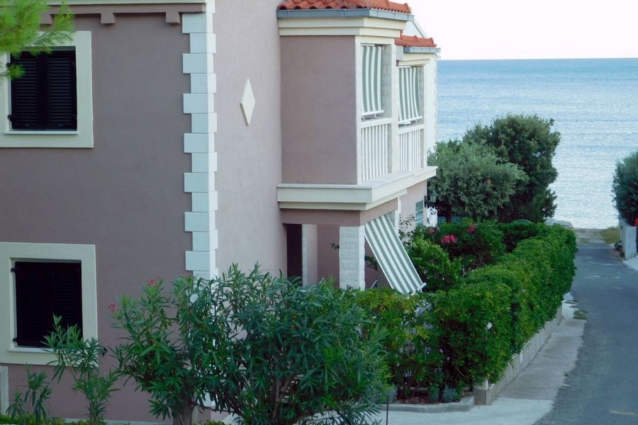 Haus nahe dem Meer auf der Insel Vis in Kroatien zum Verkauf.