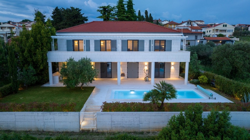 Mediterrane Villa in der 1. Reihe zum Meer kaufen Kroatien.