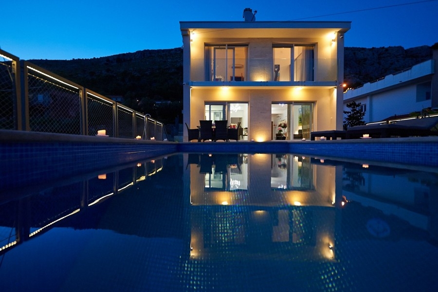 Mediterrane Villa mit Swimmingpool zum Verkauf in Dalmatien - Panorama Scouting.