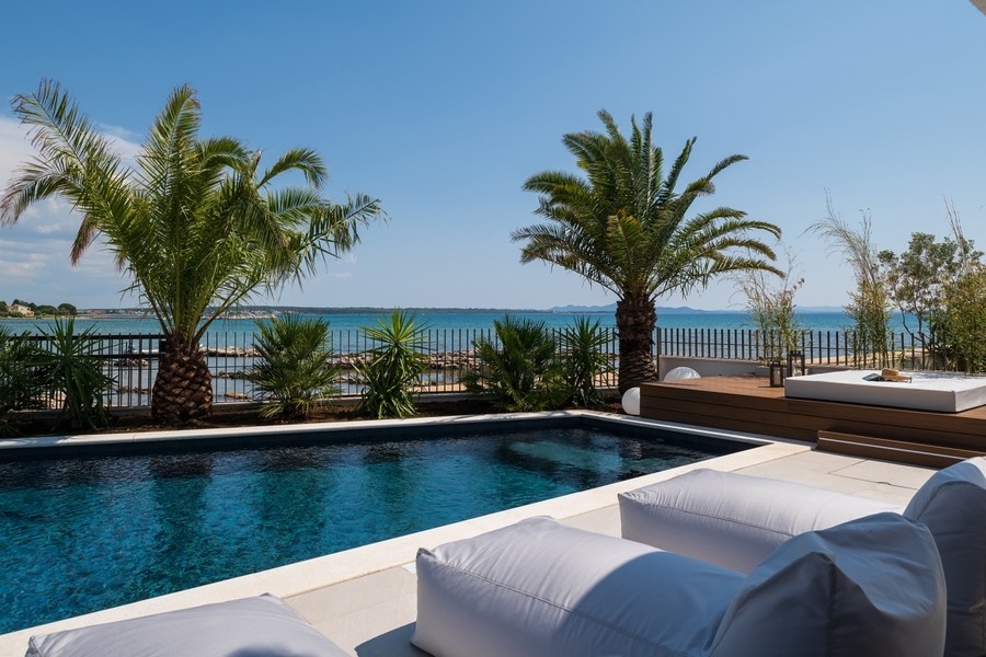 Villa in der 1. Reihe zum Meer kaufen Zadar Region.