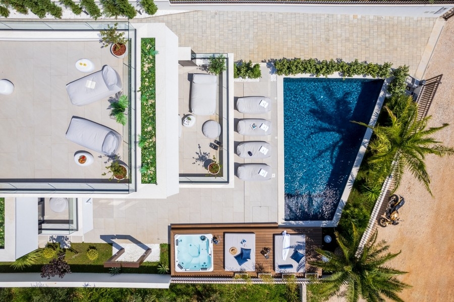 Moderne Villa in Kroatien mit Pool und Terrasse