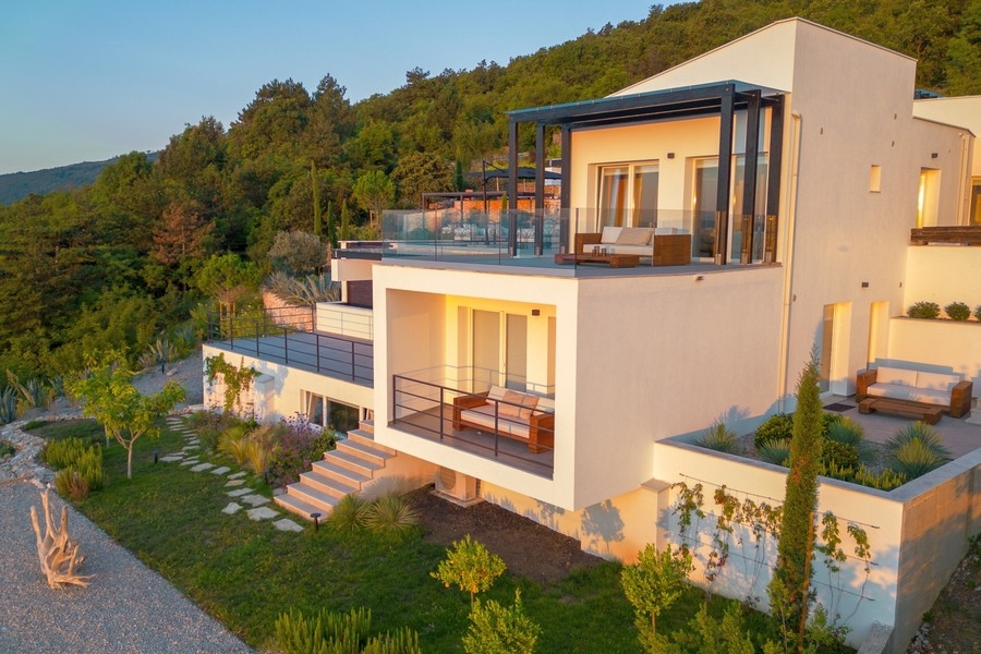 Großzügige Villa mit Panoramablick auf die Kvarner Bucht