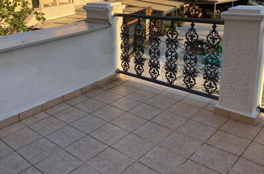 Terrasse und Details.