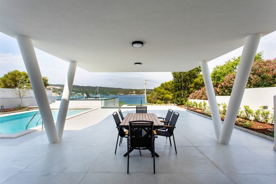 Terrasse mit Pool und Meerblick - Immobilie H3903