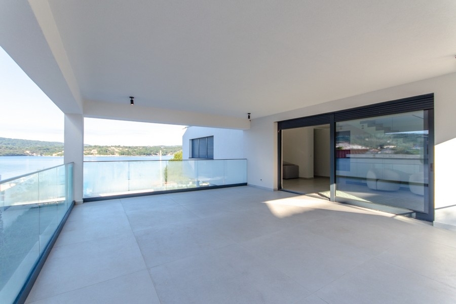 Terrasse mit Blick auf das Meer - Immobilie H3903.