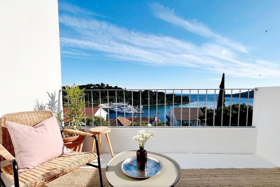 Villa mit wunderschönem Meerblick in Kroatien auf Solta zum Verkauf - H3904