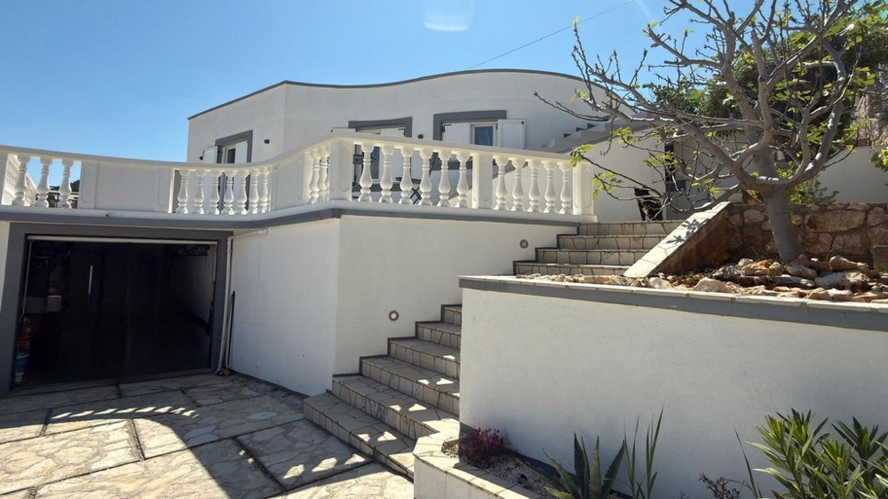 Mediterranes Haus in Vinjerac, Dalmatien. 