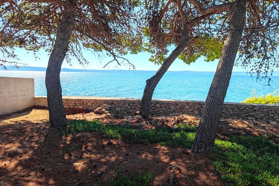 Haus in der ersten Reihe zum Verkauf auf der Insel Brac.