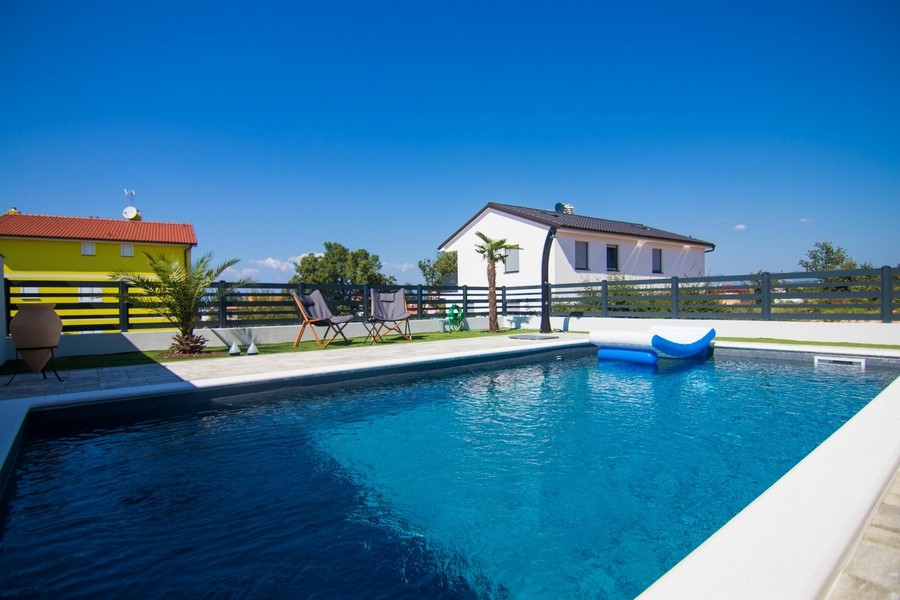 Doppelhaushälfte mit Swimmingpool auf der Insel Krk - Panorama Scouting H3440.