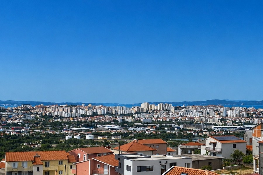 Panoramablick über Split und die Küste