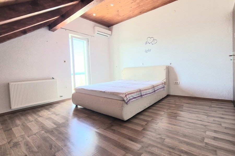 Schlafzimmer mit Doppelbett auf Solta