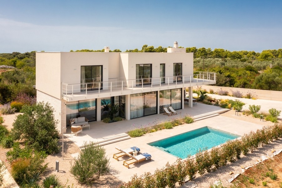 Moderne Luxusvilla mit Pool auf Solta in Kroatien